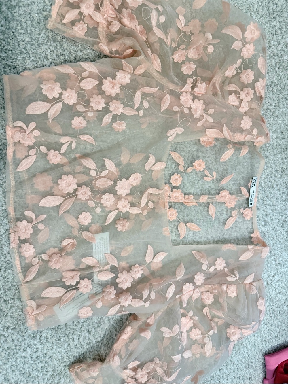 ZARA Sheer Pink Floral Embroidered Puff Sleeve Crop Top - Picture 4 of 7